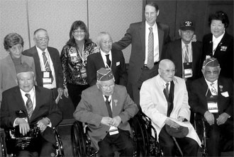 Senator Wyden sponsors a reception for the Oregon Delegation prior to the Congressional Gold Medal Ceremony.